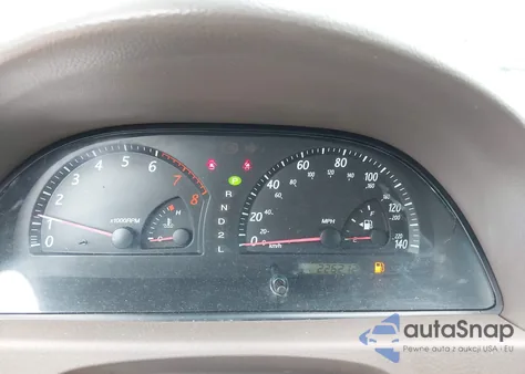 2002 Toyota Camry Xle z USA, uszkodzony, nr VIN 4T1BE30K22U611331